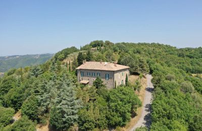 Historische villa te koop 06024 Gubbio, Umbrië, Dronefoto