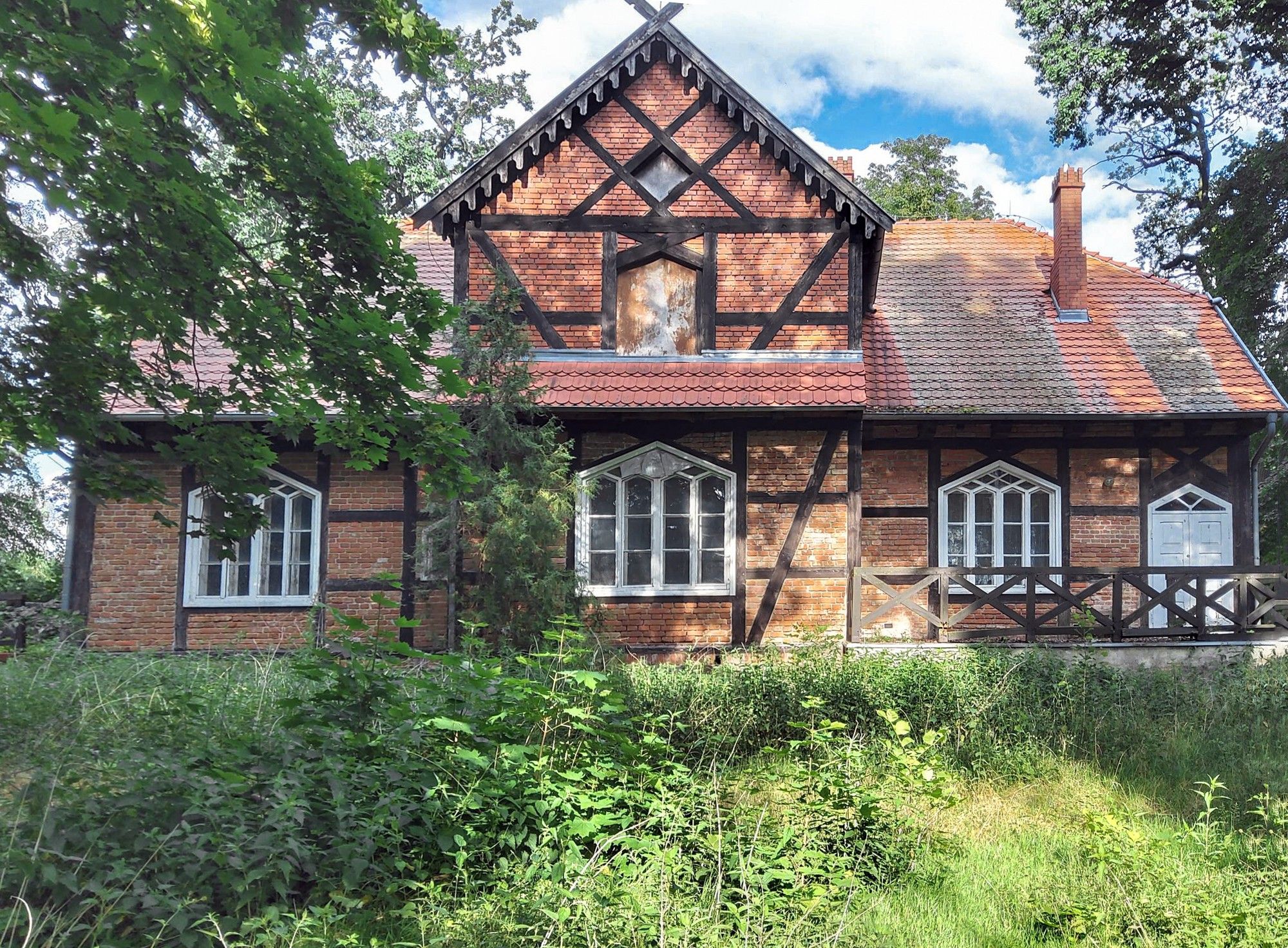 Images Klein kasteeltje in Oporówko, Polen