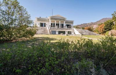 Historische villa te koop 28040 Lesa, Piemonte, Eigendom