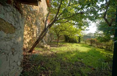 Landelijk huis te koop 06019 Preggio, Umbria, Tuin
