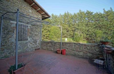 Landelijk huis te koop 06019 Preggio, Umbria, Terras