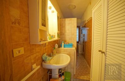 Landelijk huis te koop 06019 Preggio, Umbria, Badkamer