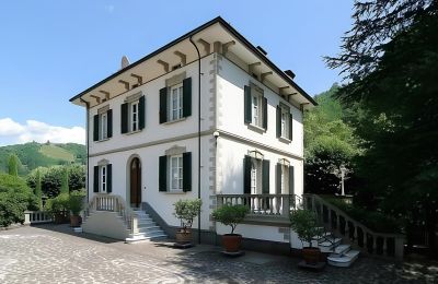 Historisch vastgoed, Luxueus Toscaans landgoed in Bagni di Lucca met landhuis, boerderij en park