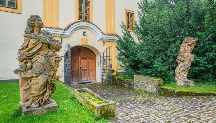 Burcht te koop Třebotov, Centraal-Bohemen