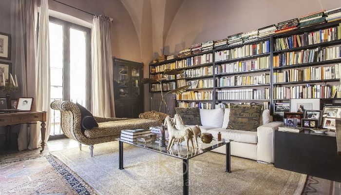 Stijlvol appartement in gerenoveerd stadspaleis in Oria