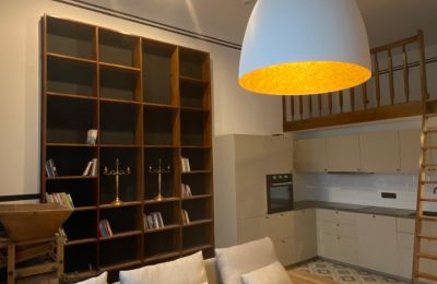 Kasteel appartement te koop Lubiechowo, Pałac w Lubiechowie, West-Pommeren, Widok na salon z otwartą kuchnią 
