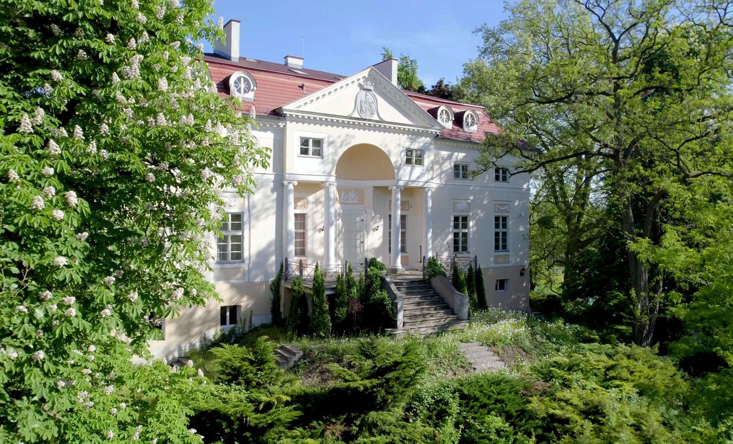 Images Schloss Romberg: Landhuis bij Wrocław, Neder-Silezië