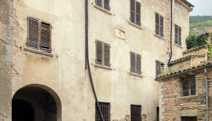 Paleis te koop Piobbico, Marche,  Italië