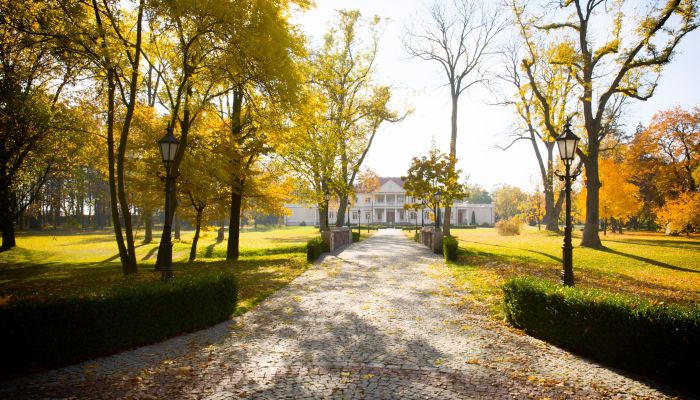 Landhuis te koop Zborów, Groot-Polen,  Polen