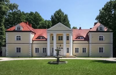 Kasteel te koop Radoszewnica, Silezië, Buitenaanzicht