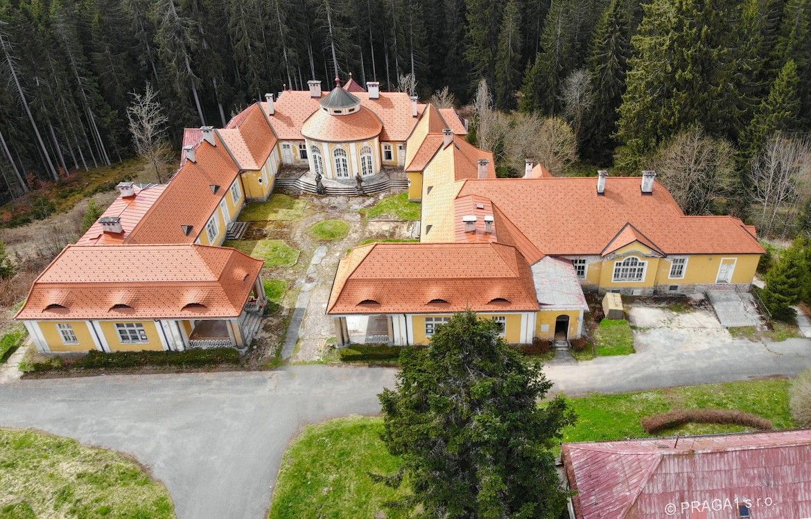 Images Jachthuis in het bos bij Karlovy Vary