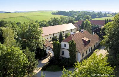 Landhuis Benešov, Midden-Bohemen