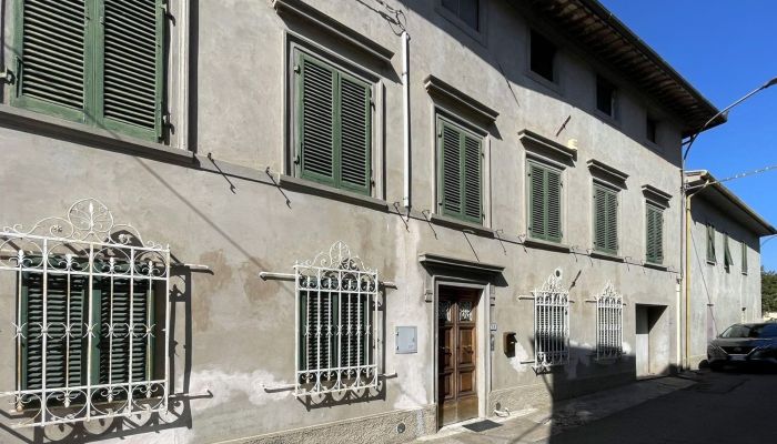 Historische villa te koop Santo Pietro Belvedere, Toscane,  Italië