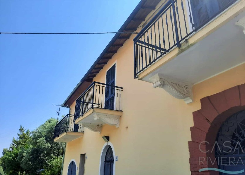 Images Landhuis in Cisano sul Neva / Conscente nr 156