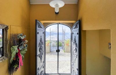 Historische villa te koop Bee, Piemonte, Ingang