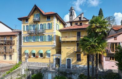 Historische villa te koop Bee, Piemonte, Buitenaanzicht