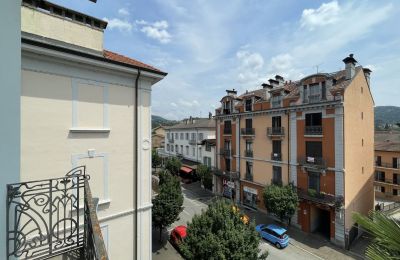 Appartement in een historisch pand te koop Luino, Lombardije, Uitzicht 
