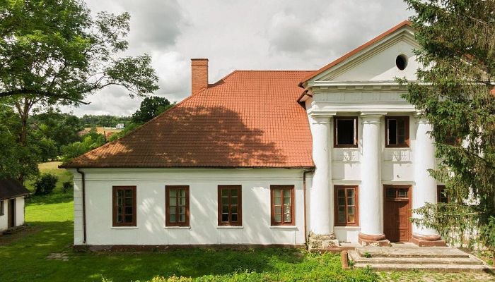 Landhuis te koop Rożnów, Klein-Polen,  Polen