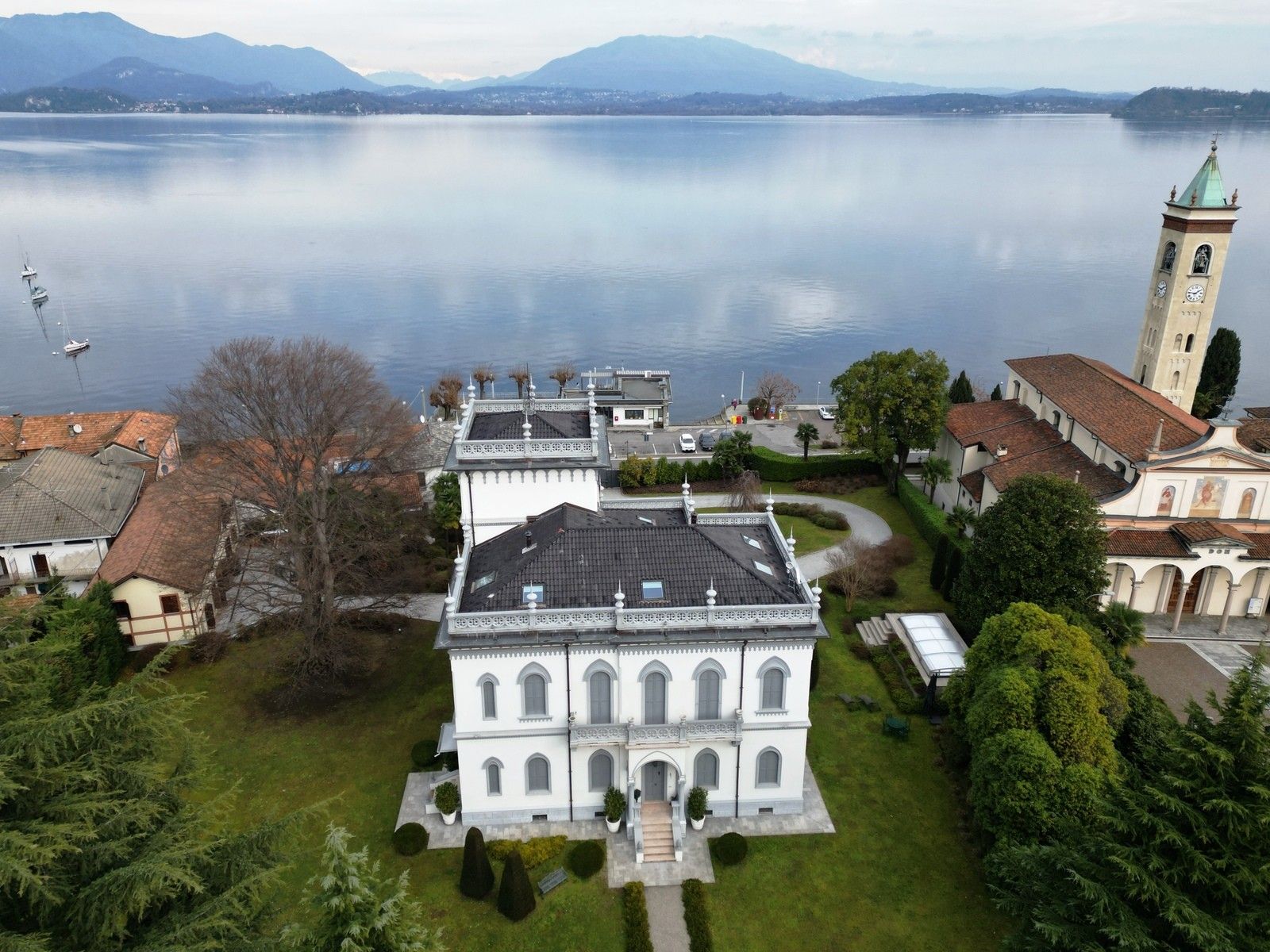 Images Exclusieve Belle Epoque residentie aan het Lago Maggiore