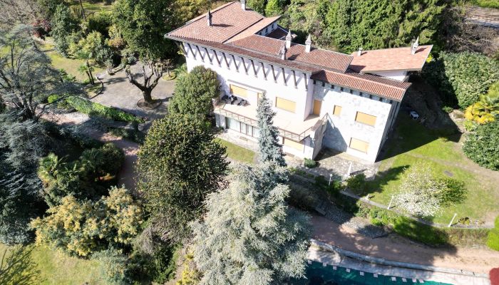 Historische villa te koop Belgirate, Piemonte,  Italië