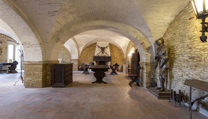 Paleis te koop Filottrano, Marche,  Italië