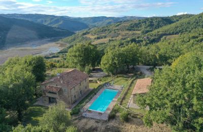 Vastgoed, Boerderij bij Valfabbrica - een natuurparadijs in Umbrië
