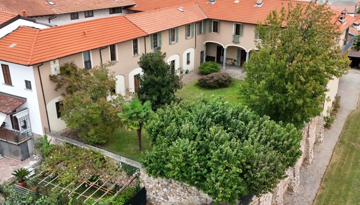 Landhuis te koop Pombia, Piemonte,  Italië