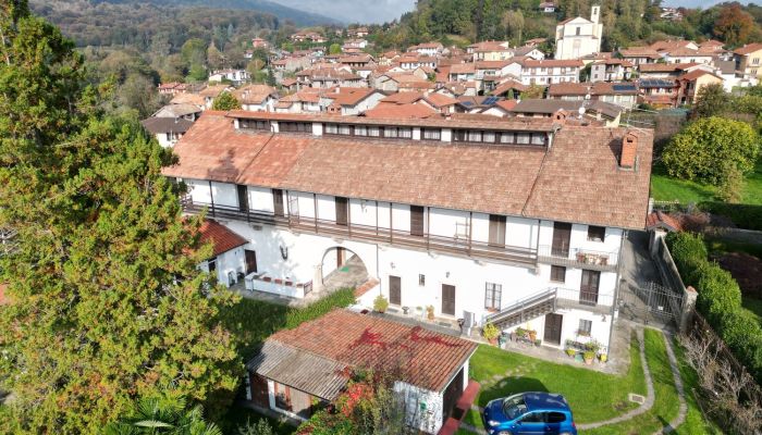 Landhuis te koop Gignese, Piemonte,  Italië