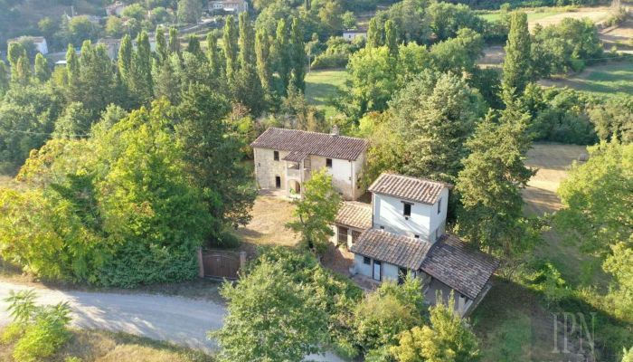 Historisch vastgoed te koop 06014 Montone, Umbria,  Italië