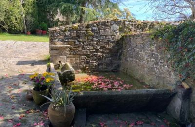 Landelijk huis te koop Melide, Cabazás, Galicië, Lavadero y fuente