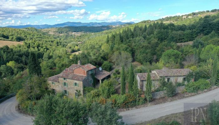 Landelijk huis te koop 06010 Monte Santa Maria Tiberina, Umbria,  Italië