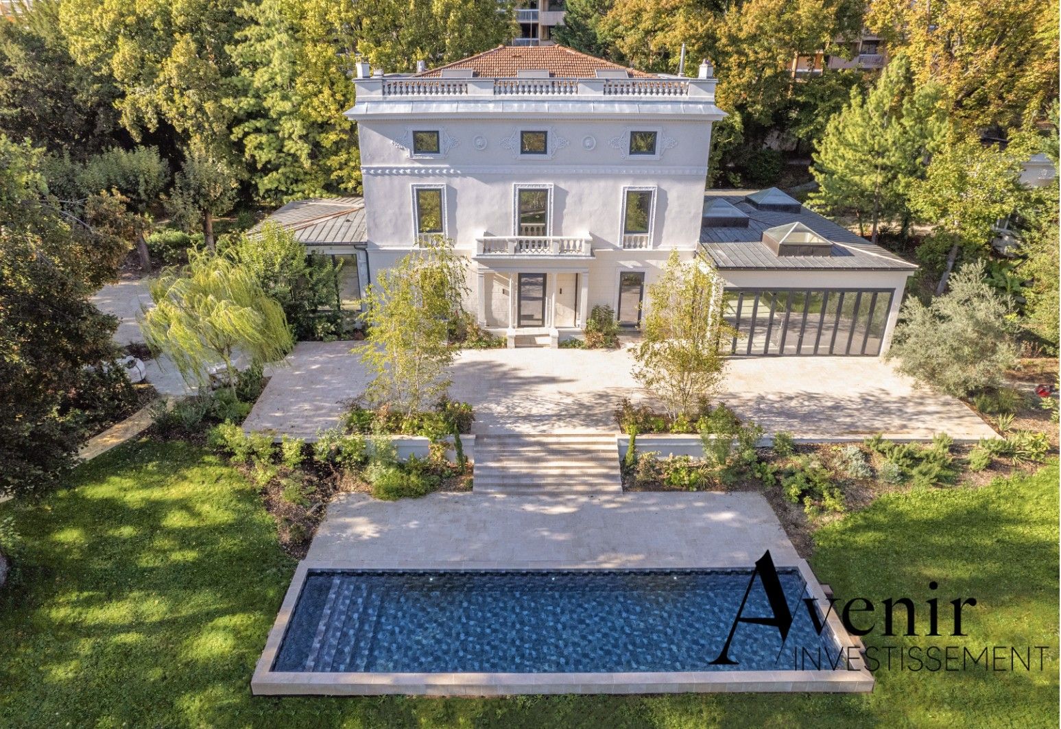 Images Prestigieuze villa aan de oevers van de Saône