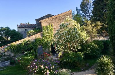 Kasteel te koop Uzès, Occitanie, Foto 34/38