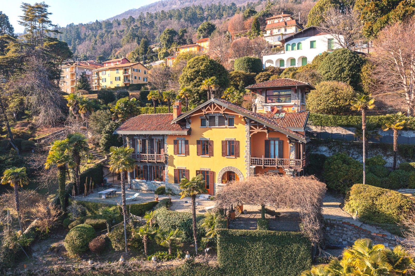Images Historische villa in Ghiffa aan het Lago Maggiore