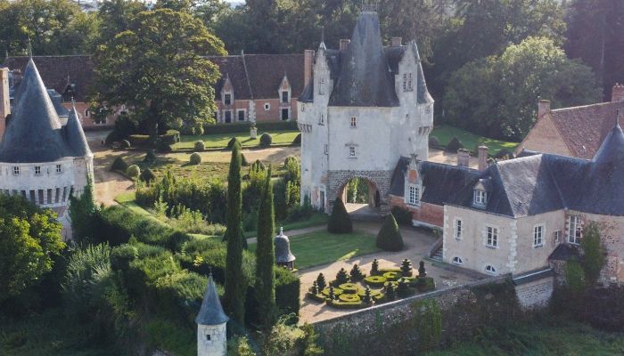 Kasteel te koop Chartres, Centre-Val de Loire,  Frankrijk