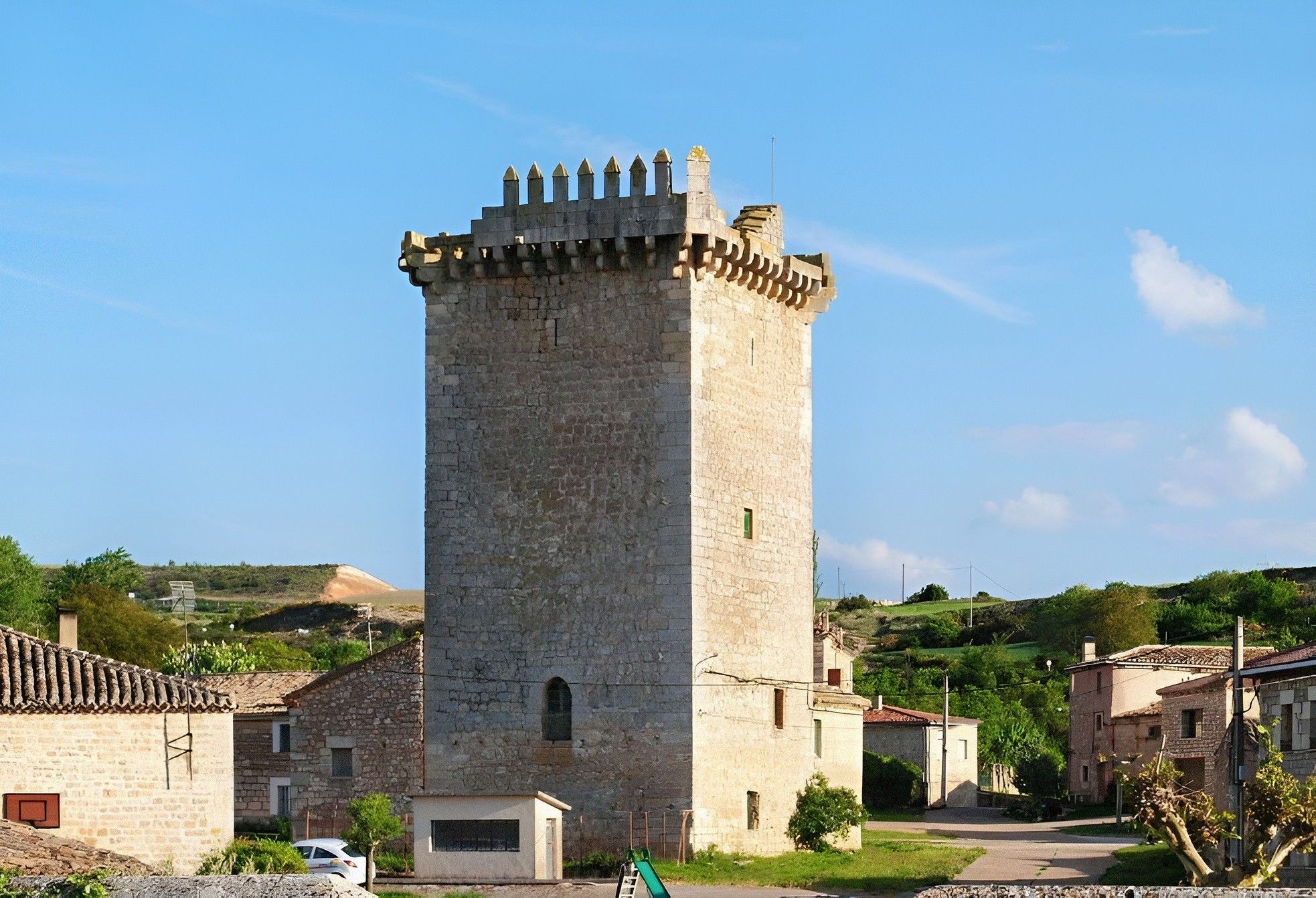 Images Middeleeuwse toren in Villadiego - Nationaal Monument in Castilië en León