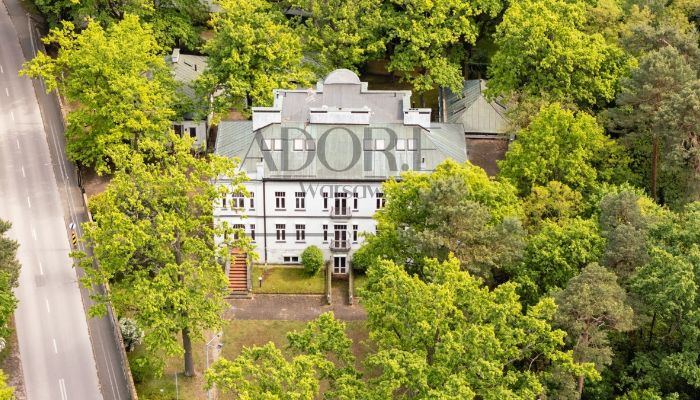 Historische villa te koop Konstancin-Jeziorna, Mazovië,  Polen