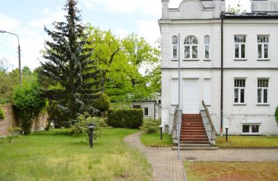 Historische villa te koop Konstancin-Jeziorna, Mazovië, Achteraanzicht