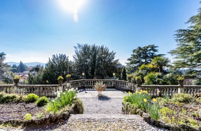 Historische villa te koop Longone al Segrino, Lombardije, Terras