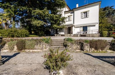 Historische villa te koop Longone al Segrino, Lombardije, Hoofdgebouw