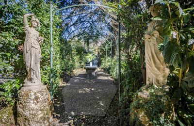 Historische villa te koop Longone al Segrino, Lombardije, Tuin