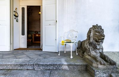Historische villa te koop Longone al Segrino, Lombardije, Details