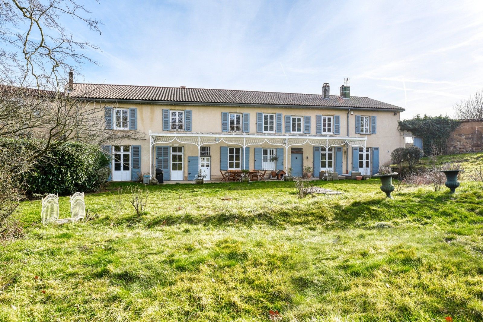 Vaugneray, Auvergne-Rhône-Alpes te koop
