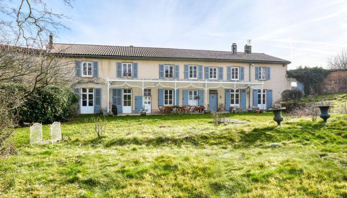 Landhuis te koop Vaugneray, Auvergne-Rhône-Alpes,  Frankrijk