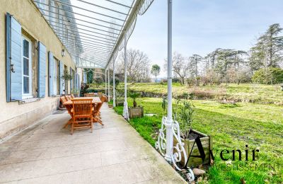 Landhuis te koop Vaugneray, Auvergne-Rhône-Alpes, Terras