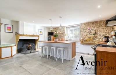 Landhuis te koop Vaugneray, Auvergne-Rhône-Alpes, Keuken