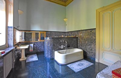 Historische villa te koop Ligurië, Badkamer