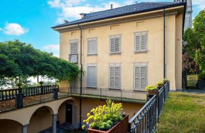 Historische villa te koop Belgirate, Piemonte, Binnenplaats