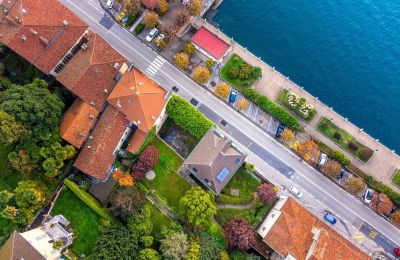 Historische villa te koop Belgirate, Piemonte, Dronefoto