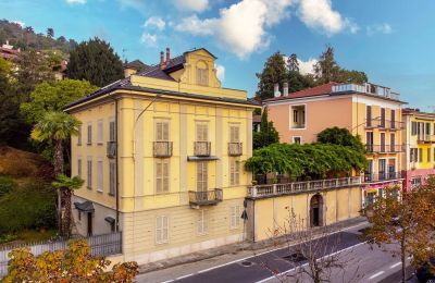 Historische villa te koop Belgirate, Piemonte, Buitenaanzicht